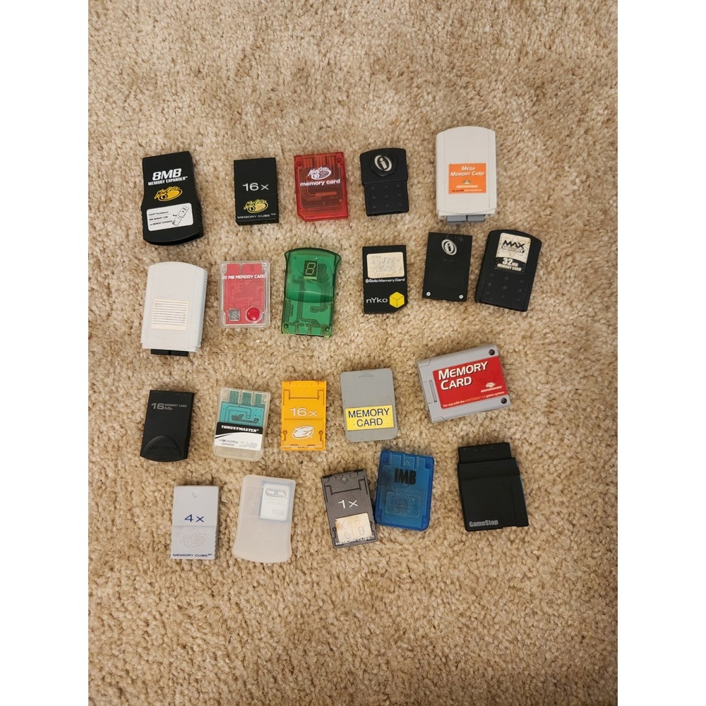 Vintage Video Game Memory Card Lot - Nintendo GameCube PS2 PS1 MadCatz Nyko